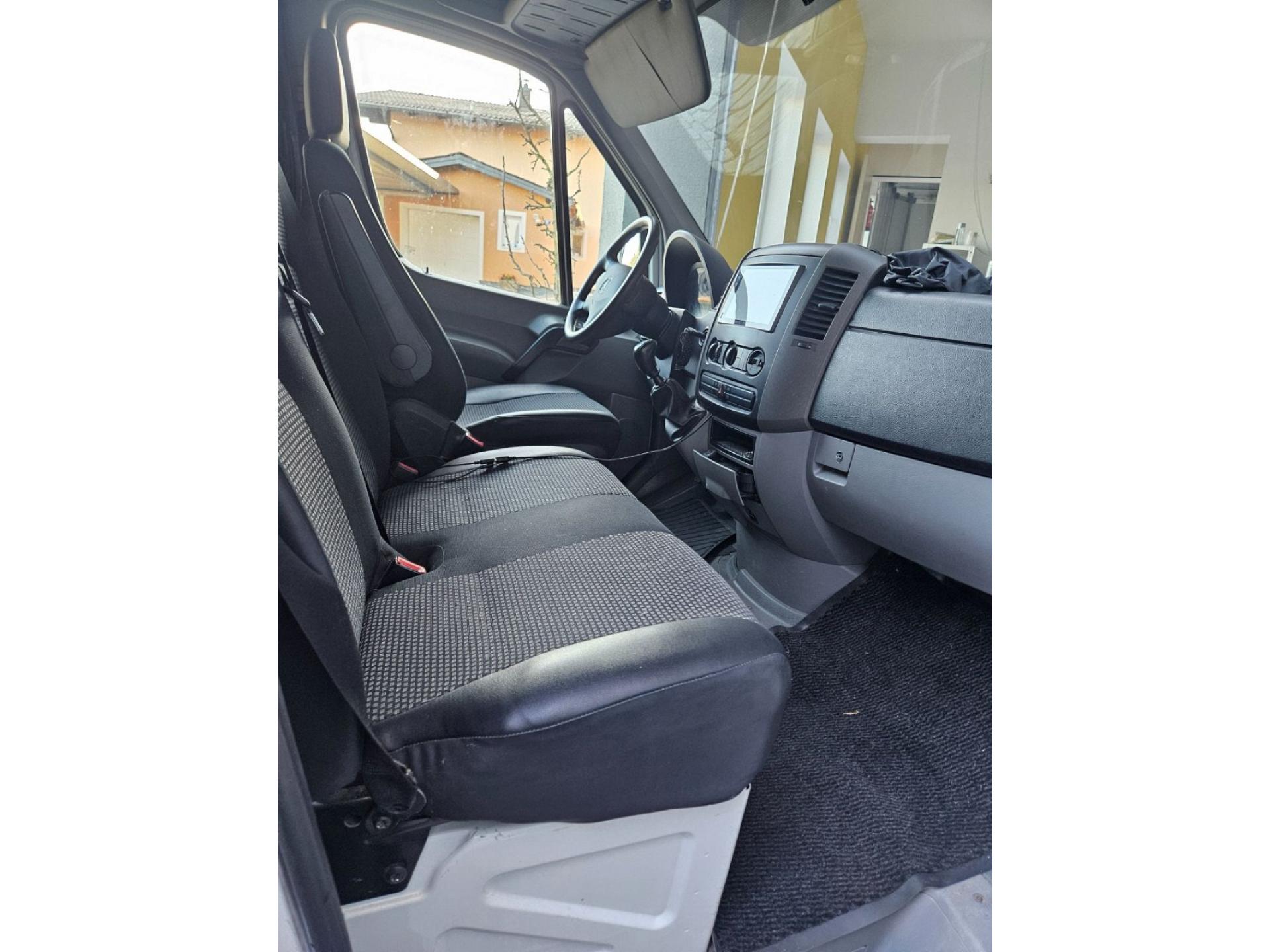 Mercedes-Benz - 906 KA, 209 CDI