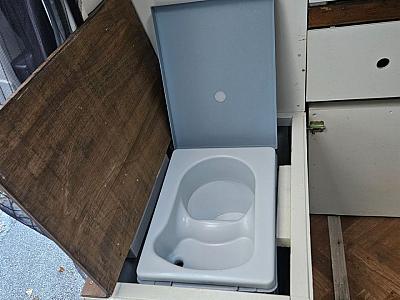 Mercedes-Benz - 906 KA, 209 CDI