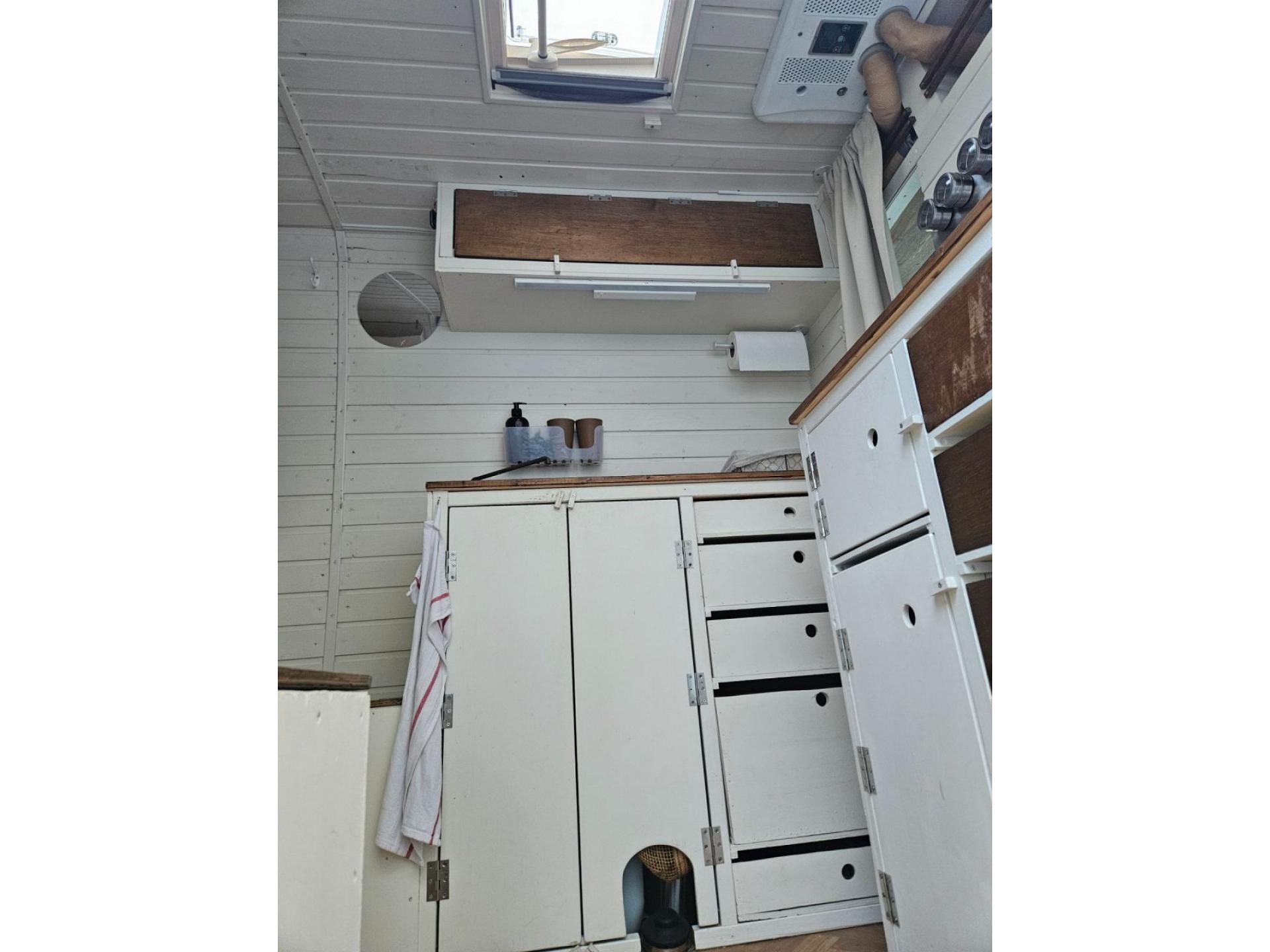 Mercedes-Benz - 906 KA, 209 CDI